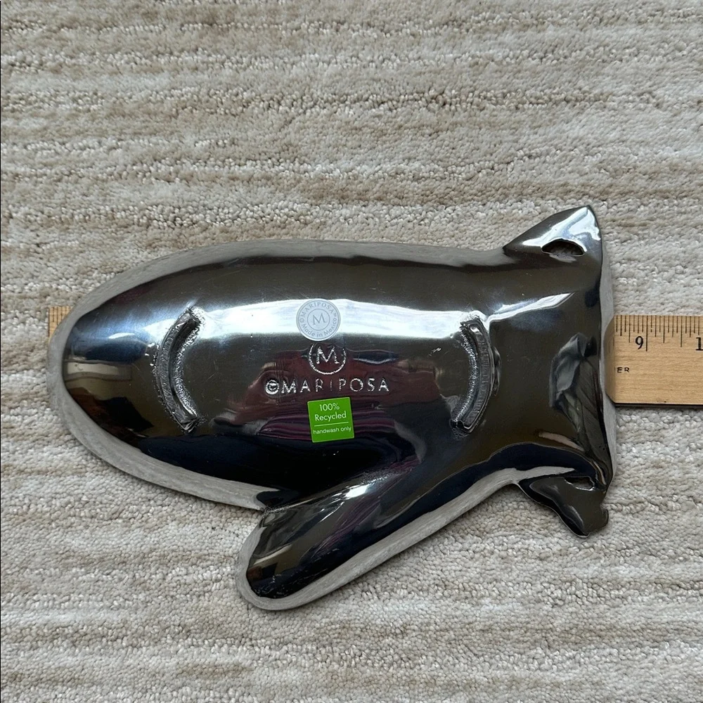 Mariposa Mitten Dish Brillante Cast Aluminum Serving Dish Candy Dish Trinket